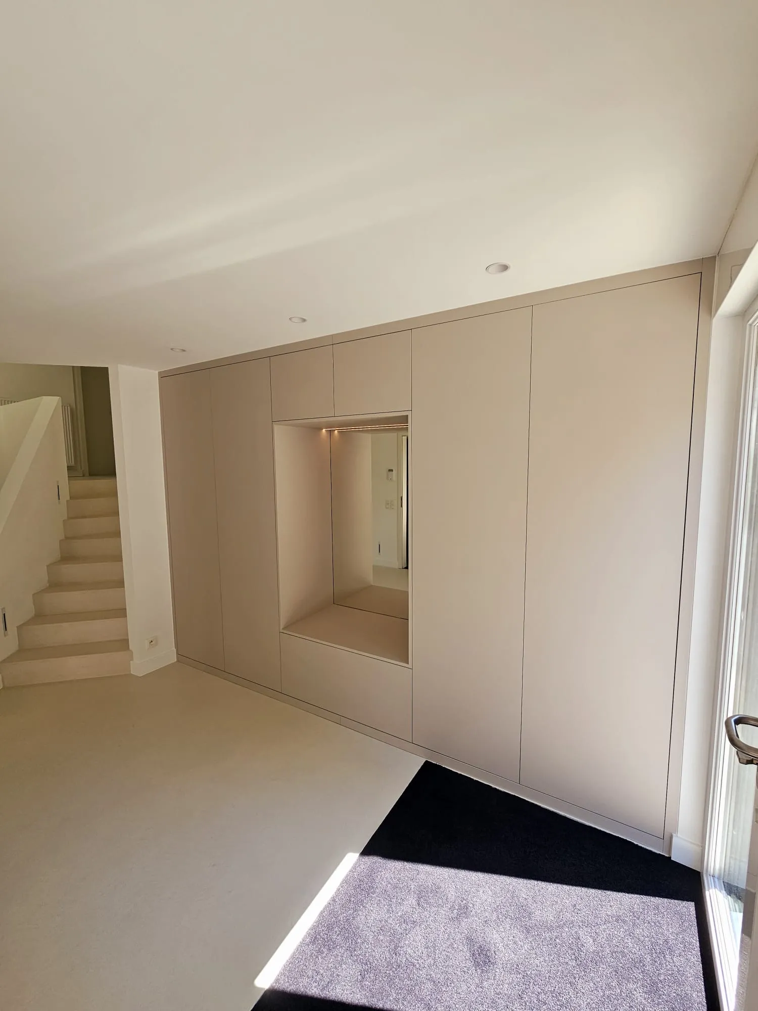 Meuble couloir blanc avec niche chêne