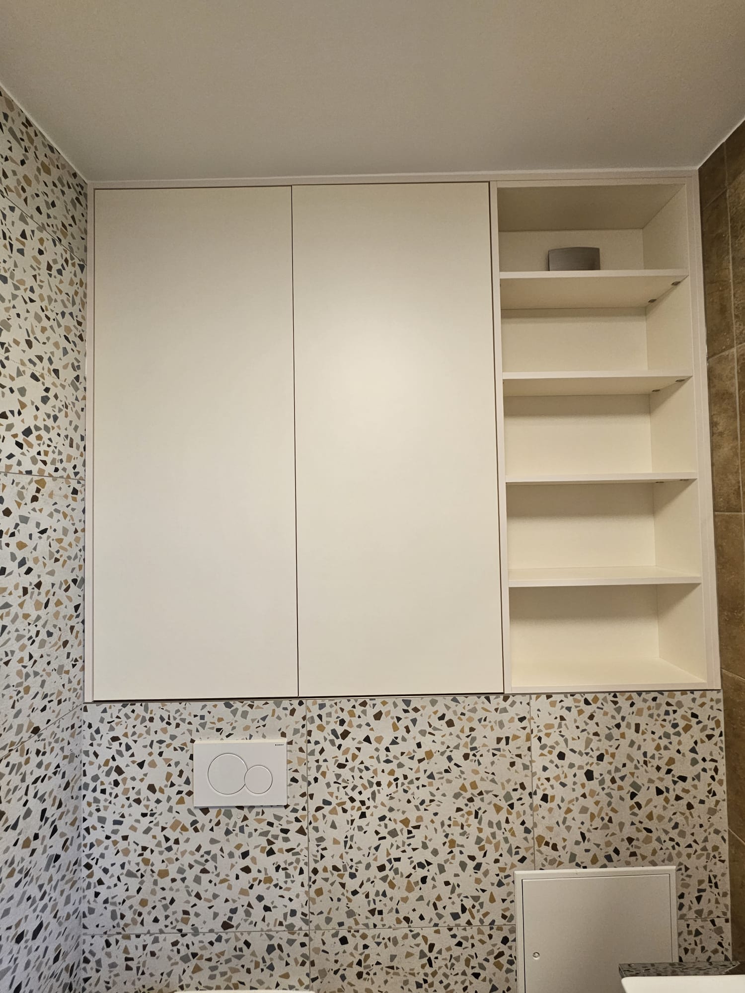 Dressing walk-in noyer avec LED